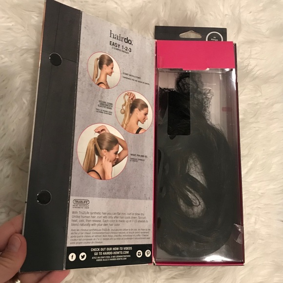 Hairdo 18” wrap around pony, midnight brown - Picture 4 of 7